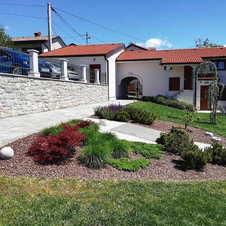 Apartamento Prenocisca Iris Sežana Exterior foto