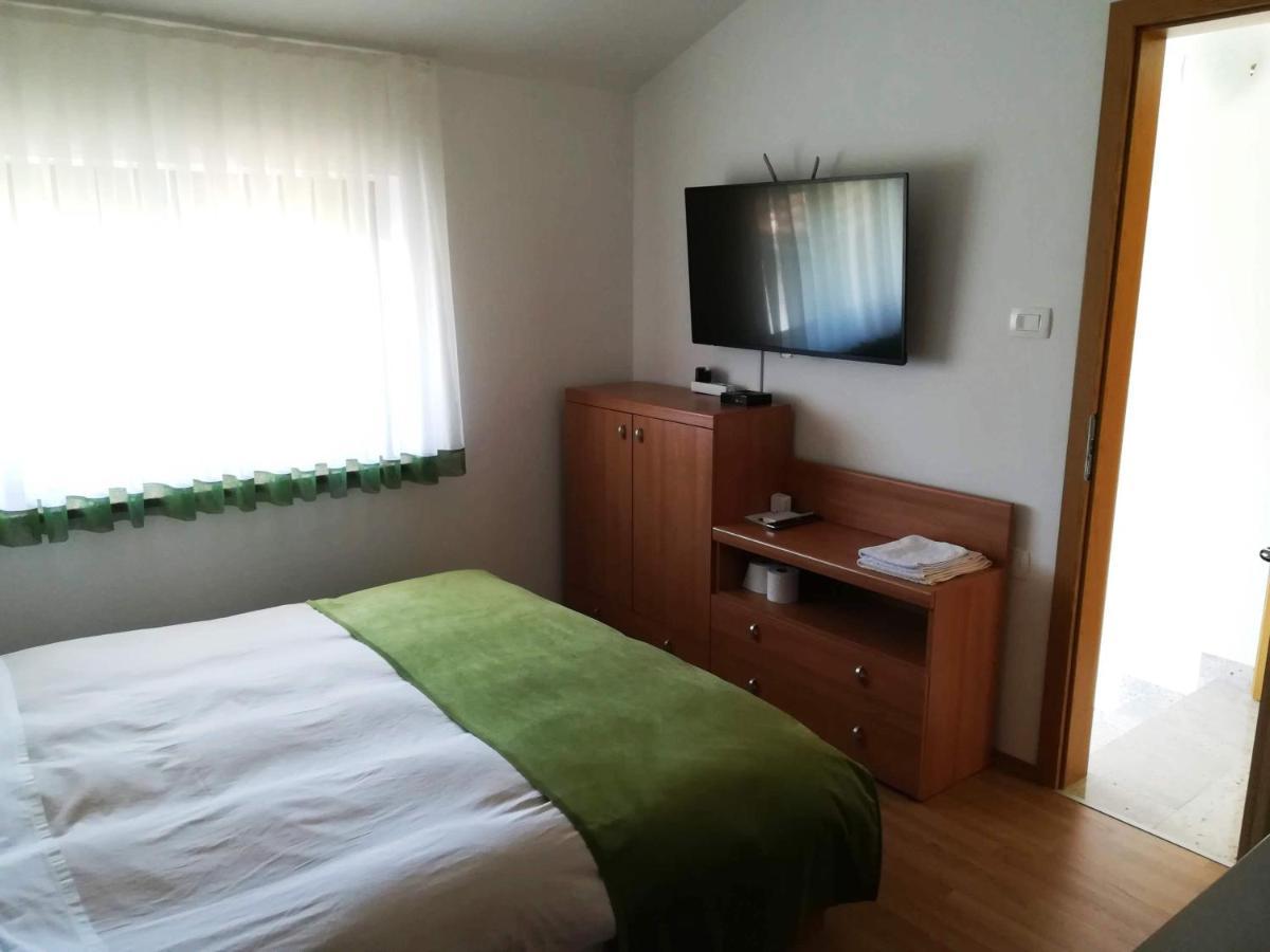 Apartamento Prenocisca Iris Sežana Exterior foto