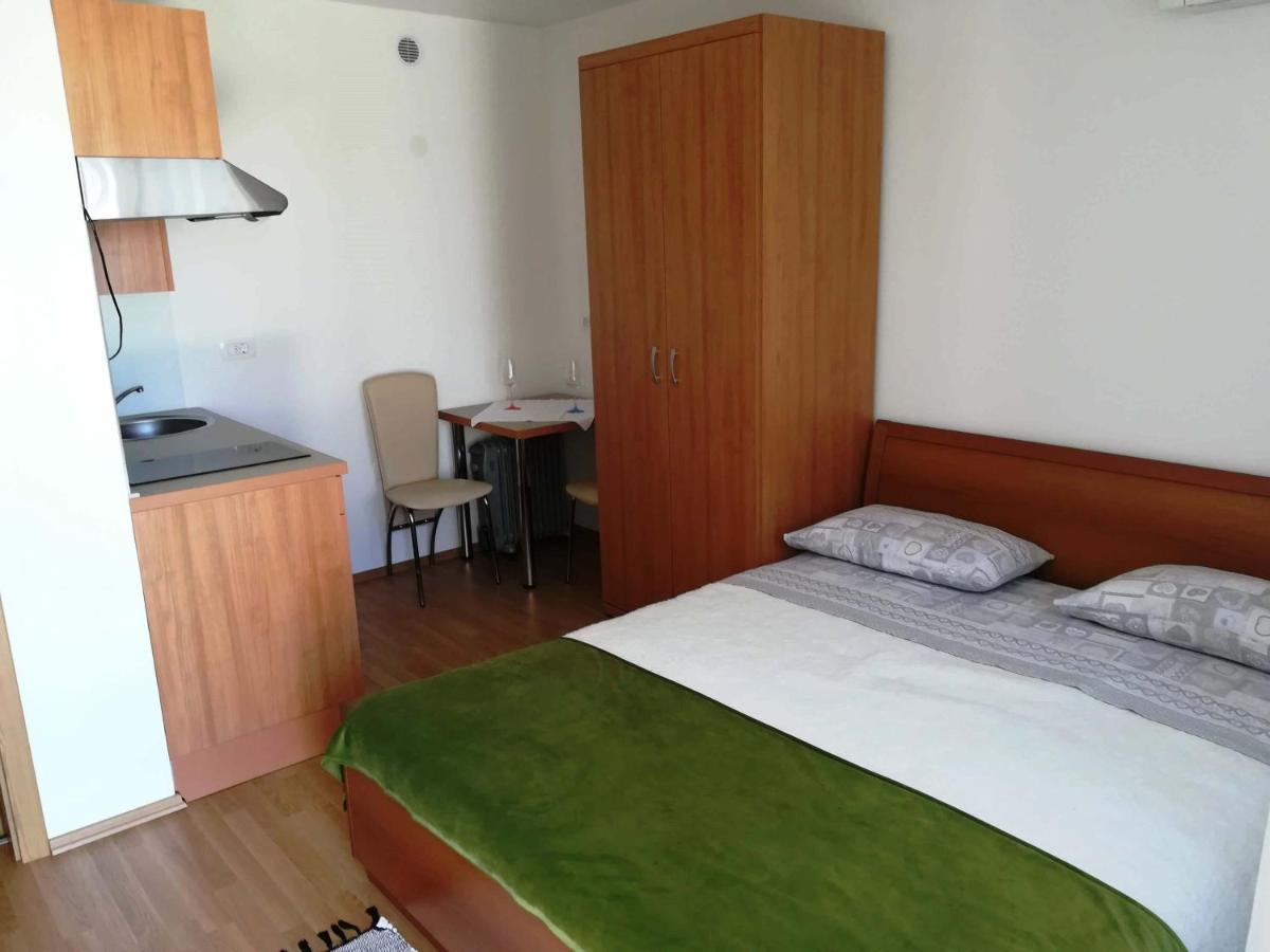 Apartamento Prenocisca Iris Sežana Exterior foto